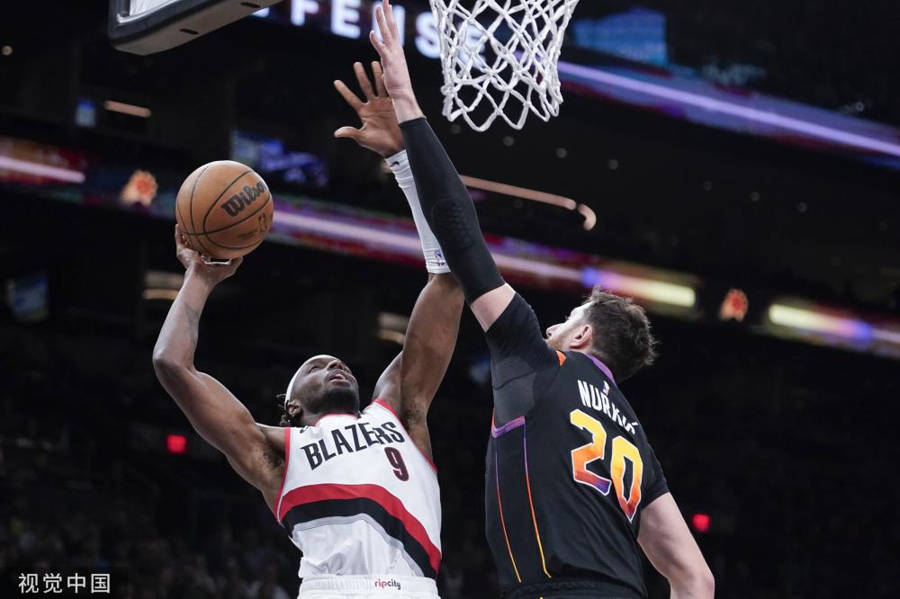 牢牢控制着 牢牢控制着